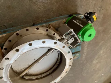 Flanged Butterfly Damper with Actuator